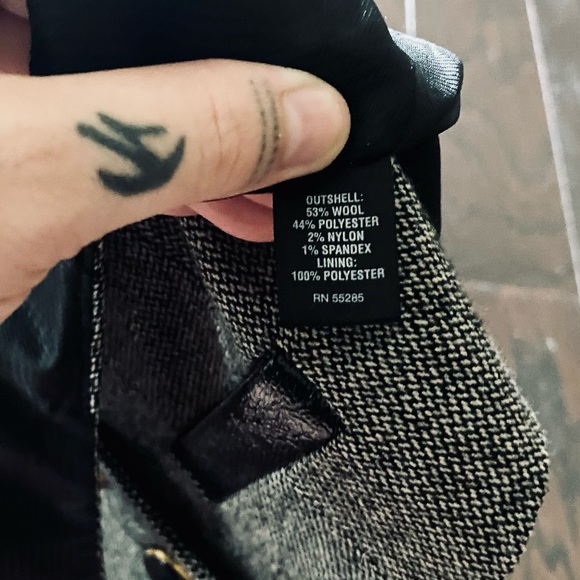 Express Wool Vest - Picture 6 of 6